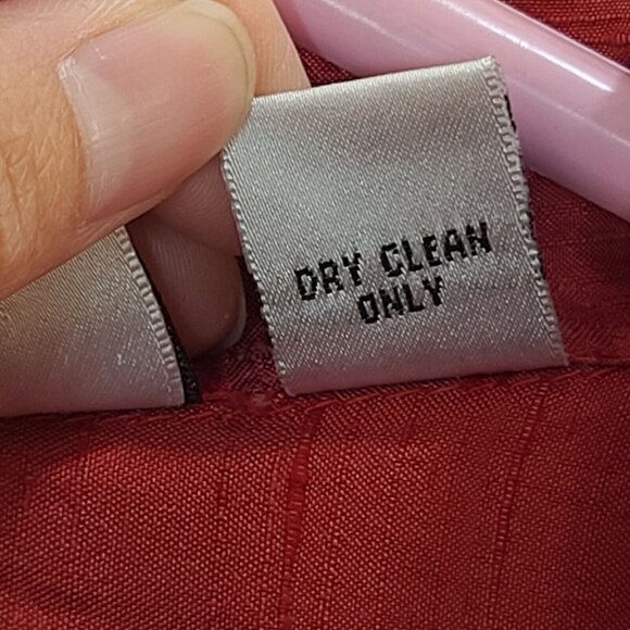 Chico's Design Shirt Womens Medium Red Silk Embroidered Beaded Button Up Casual - Picture 12 of 12